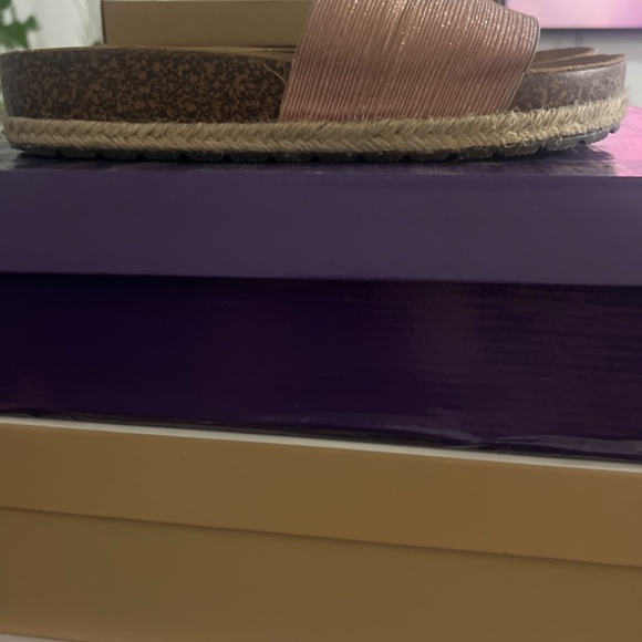 Sandals - Picture 2 of 3